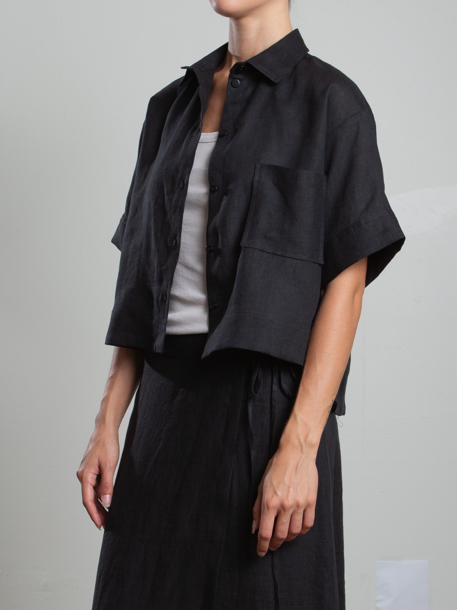 pry シュウト Black Frayed Edge Linen Shirt Eddy Shirt in French Linen - Black – Pharaoh Collection