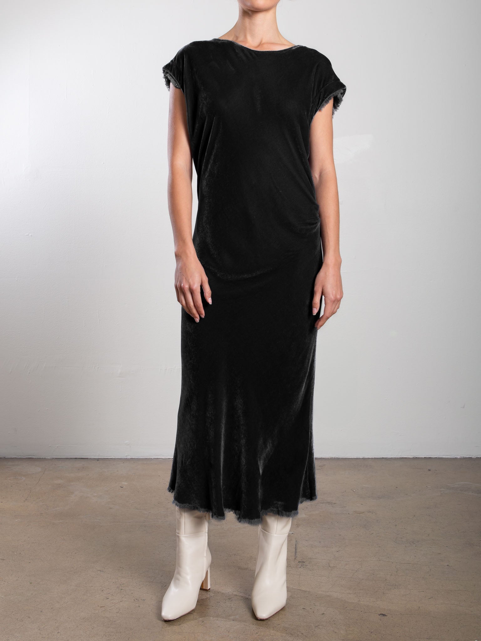 Neve Dress in Velvet
